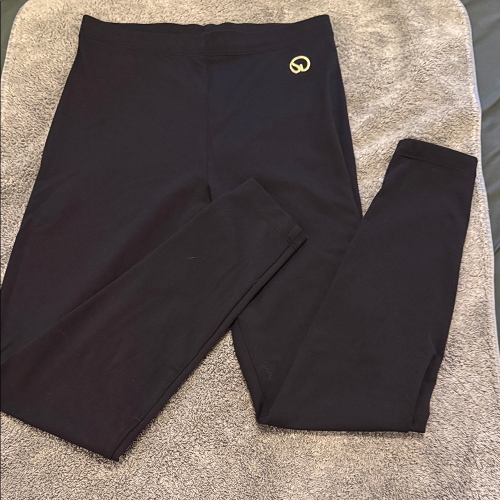 NWOT St. John Black Sportswear Leggings